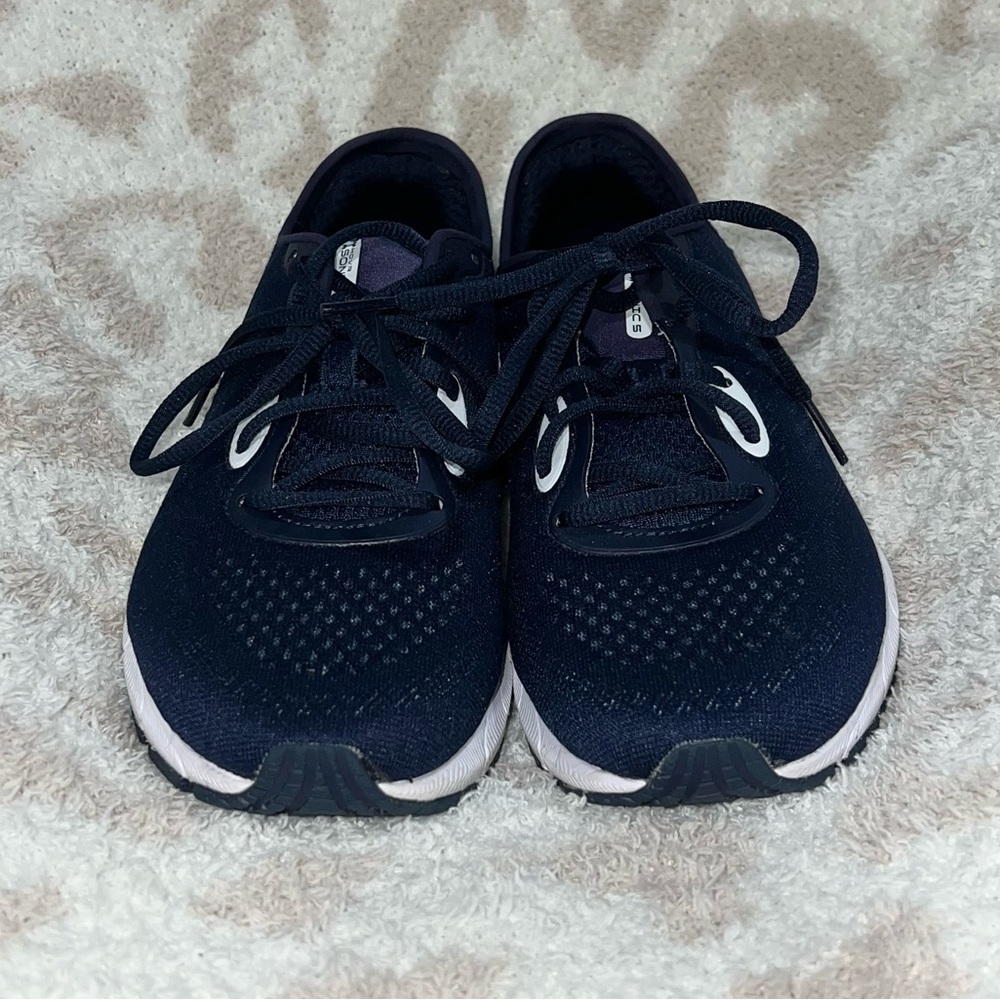 Under Armour Hovr Sonic 5-Bluetooth Size 8
